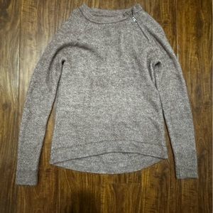 Abercrombie & Fitch sweater